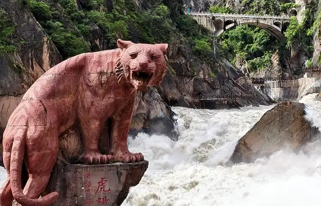tiger leaping gorge yunnan tour