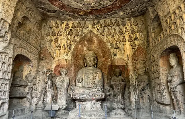 wanfo-cave | China Xian Tour: Private & Tailor-Made China Tours Longmen Grottoes Wanfo Cave view