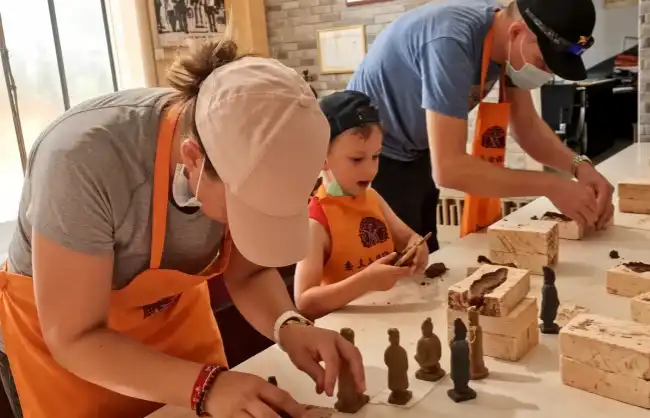 Xian Making Terracotta Warriors