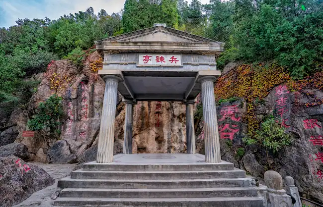 bingjian-pavilion | China Xian Tour: Private & Tailor-Made China Tours Bingjian Pavilion Lishan Mountain Xi'an