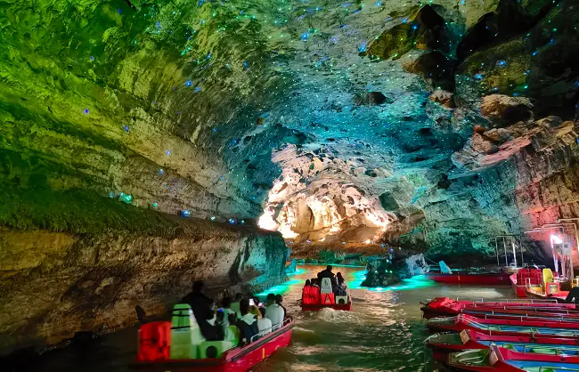 huanglong cave boat ride zhangjiajie