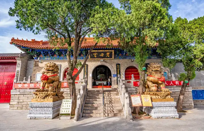 laomu-hall | China Xian Tour: Private & Tailor-Made China Tours Lishan Mountain Laomu Hall