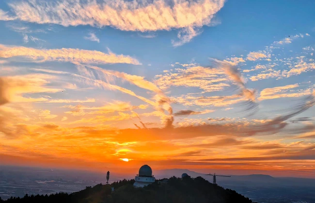 lishan-sunset | China Xian Tour: Private & Tailor-Made China Tours Sunset over Lishan Mountain