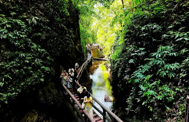 qingcheng mountain dujiangyan