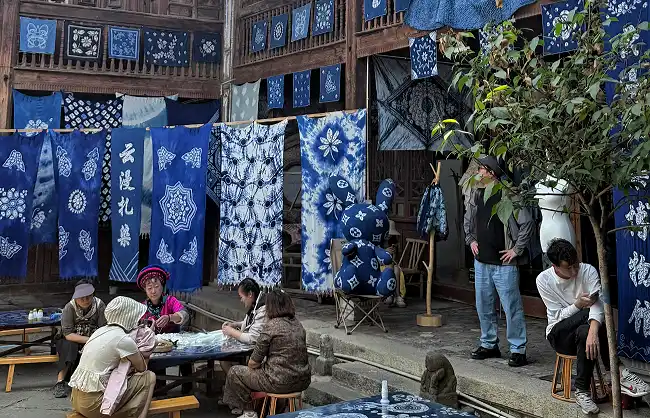 Tie Dye experience in Zhoucheng Village