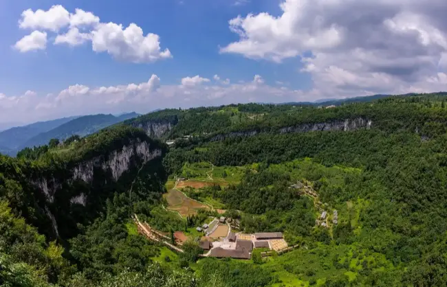 wulong | China Xian Tour: Private & Tailor-Made China Tours Scenic Wulong Karst landscape in Chongqing