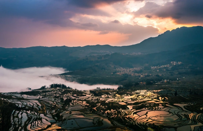 yuanyang-terraces-sunrise | China Xian Tour: Private & Tailor-Made China Tours yuanyang-terraces-sunrise