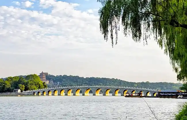 17-arch-bridge-at-the-summer-palace