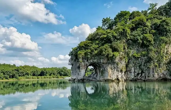 elephant-trunk-hill