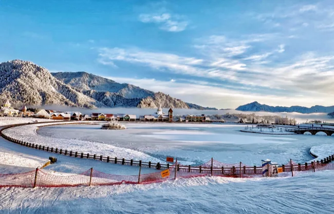 yingxue-square | China Xian Tour: Private & Tailor-Made China Tours Yingxue Square ski resort at Xiling Snow Mountain