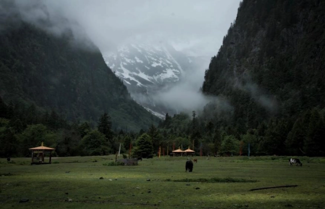 yubeng-village-hiking | China Xian Tour: Private & Tailor-Made China Tours yubeng-village-hiking