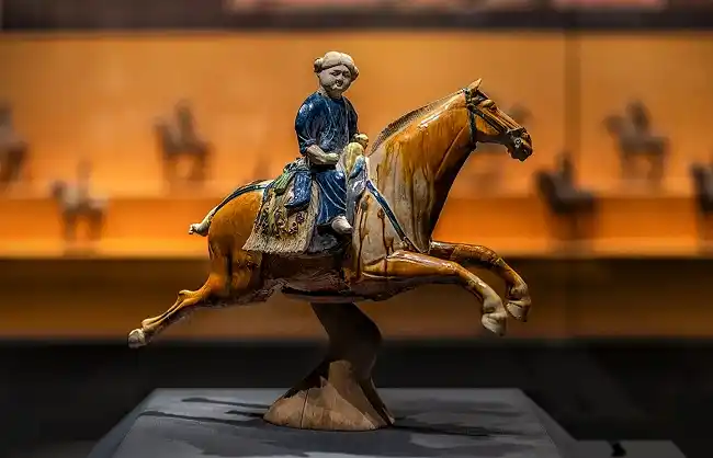 tang-sancai-galloping-horse
