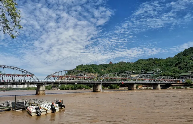 yellow-river-scenic-area-in-lanzhou | China Xian Tour: Private & Tailor-Made China Tours Yellow River Scenic Area in Lanzhou