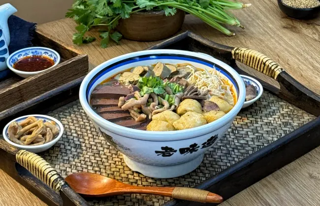 duck-blood-vermicelli-soup | China Xian Tour: Private & Tailor-Made China Tours Duck Blood Vermicelli Soup